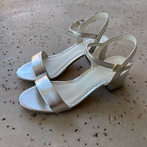 1901 Danni Block Heel Sandal Silver Faux Leather (Little Kid's) (SIZE: Kid's 6M)